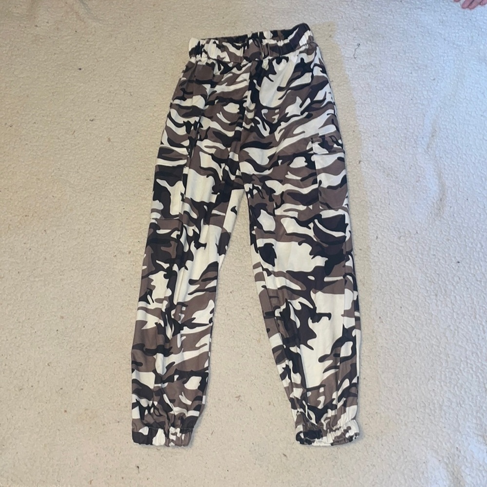 ROMWE camo pants